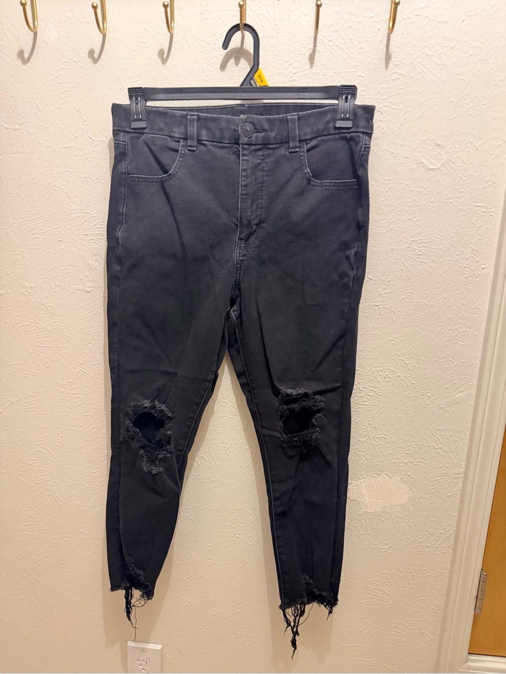 American Eagle Outfitters Black Ripped Skinny Jeans